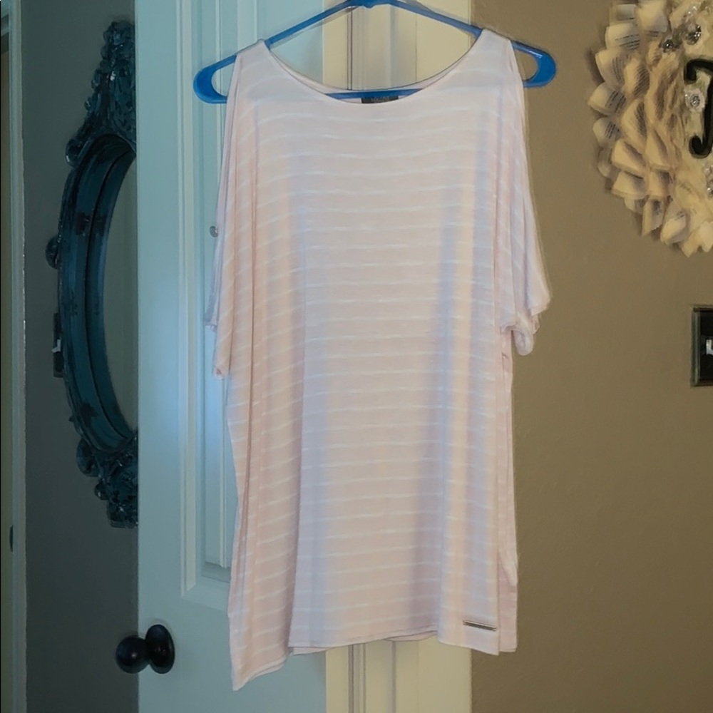New wo tags....cold shoulder tunic